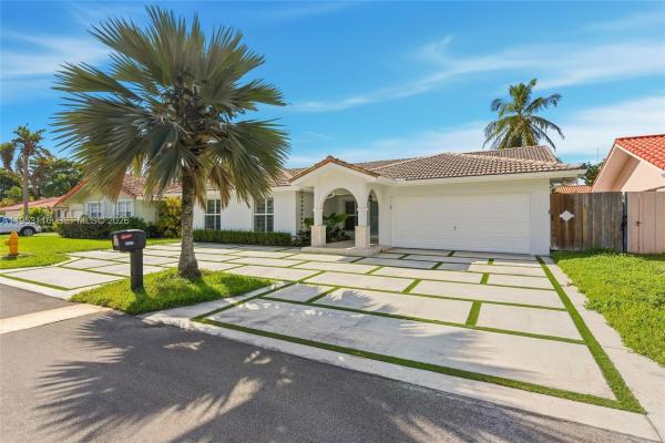 5976 SW 88th Pl, Unincorporated Dade County, Florida 33173, image 1