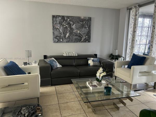 Sands Point, 8350 Sands Point Blvd #101E, Tamarac, Florida 33321, image 1