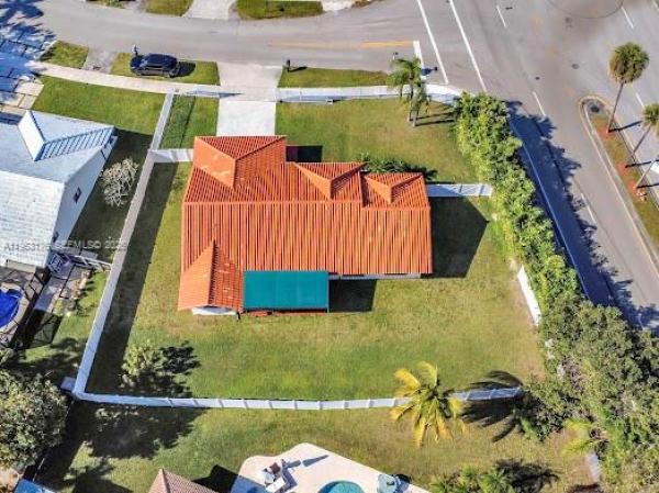 Deerwood, 12700 SW 147th St, Three Lakes, Florida 33186, image 2