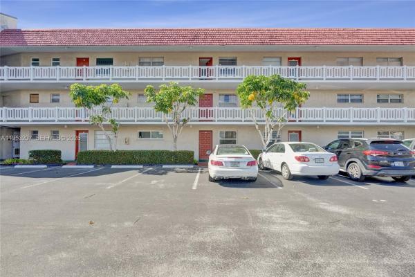 Las Vistas In Inverrary, 3511 E Inverrary Dr #107, Lauderhill, Florida 33319, image 1