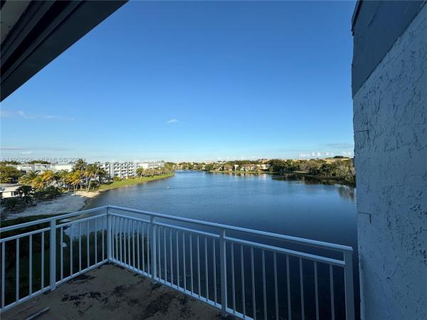 9351 Fontainebleau Blvd #B-418, Unincorporated Dade County, Florida 33172, image 1