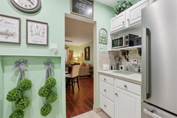 Georgian Courts, 6260 NE 18th Ave #823, Fort Lauderdale, Florida 33334, image 2