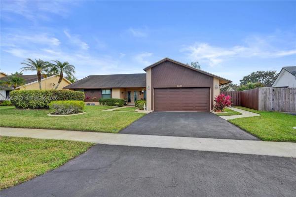 Boulevard Woods West, 8080 NW 51st Ct, Lauderhill, Florida 33351, image 2