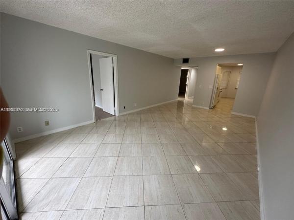Cambridge At Century Village, 1200 SW 124th Ter #202-O, Pembroke Pines, Florida 33027, image 1