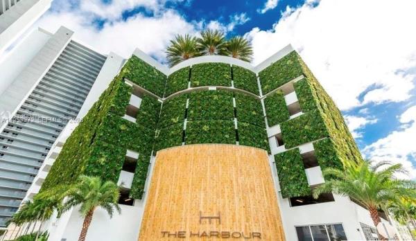 The Harbour South Tower, 16385 Biscayne Blvd #PH-8, North Miami Beach, Florida 33160, image 1