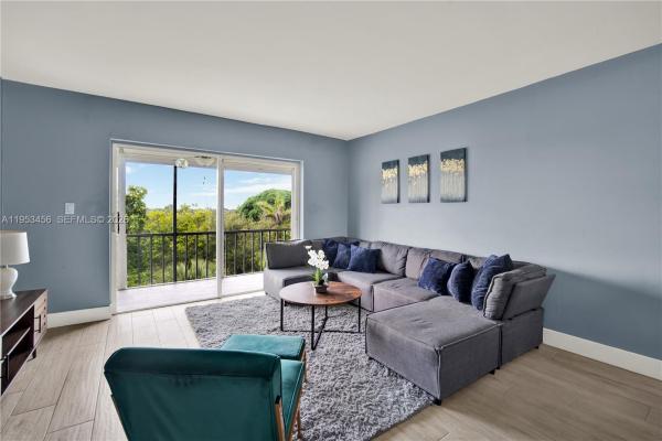 Hillcrest, 950 Hillcrest Dr #414, Hollywood, Florida 33021, image 2