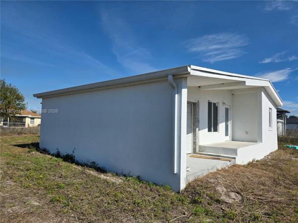 Lehigh Acres, 3030 SW 39th St, Lehigh Acres, Florida 33976, image 3