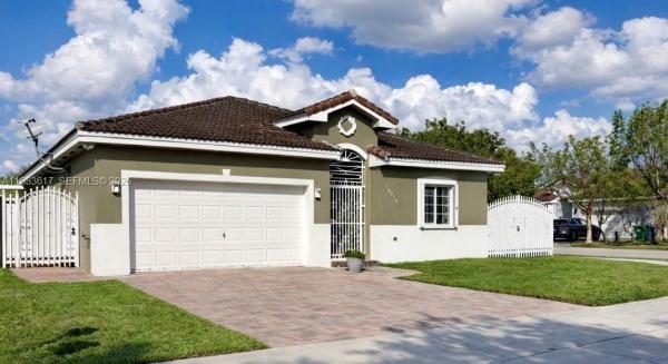 Silver Palm Lake, 10753 SW 229th St, Princeton, Florida 33170, image 3