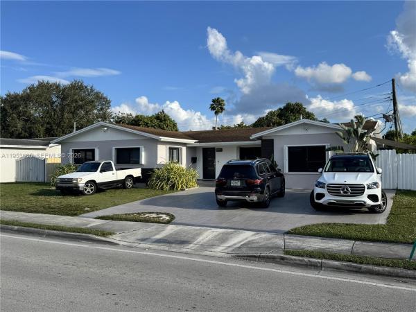 10394 Fairway Heights Blvd, Unincorporated Dade County, Florida 33157, image 1