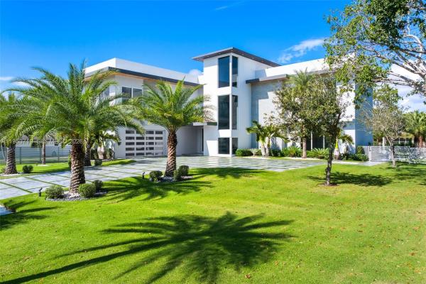 Del Mar Edge, 7301 SW 173rd St, Palmetto Bay, Florida 33157, image 3
