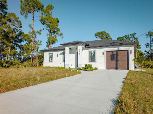 Lehigh Acres, 1005 Brenton Ave, Lehigh Acres, Florida 33974, image 1