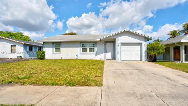 Collins Parc, 1211 NW 2nd St, Dania Beach, Florida 33004, image 1