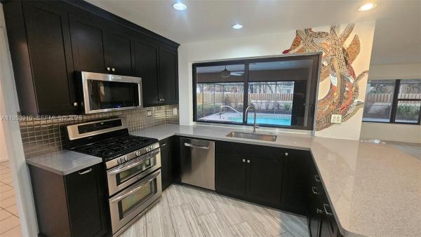 Eagle Nest, 6371 Hutchinson Rd, Miami Lakes, Florida 33014, image 3
