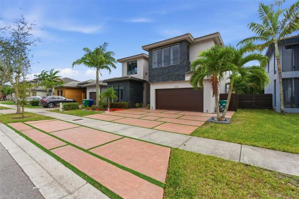 Crestview West, 16044 SW 136th Way, Kendall, Florida 33196, image 2
