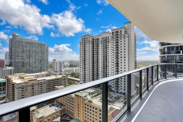 Brickell Heights East, 45 SW 9th St #1806, Miami, Florida 33130, image 1