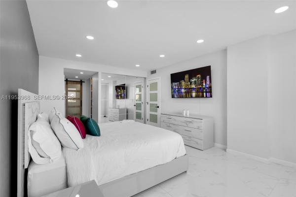 Hillcrest, 3800 Hillcrest Dr #203, Hollywood, Florida 33021, image 2