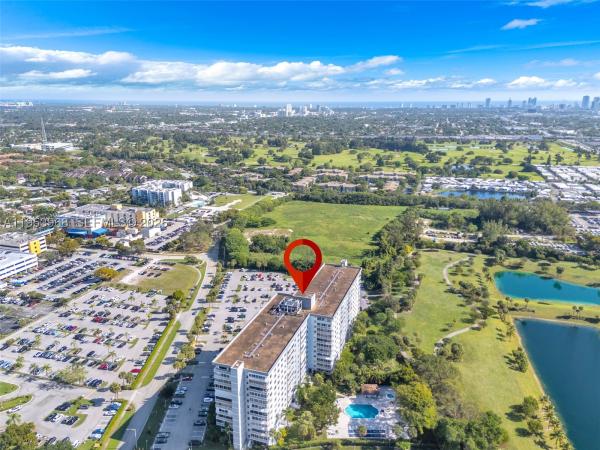 Hillcrest, 3800 Hillcrest Dr #203, Hollywood, Florida 33021, image 3