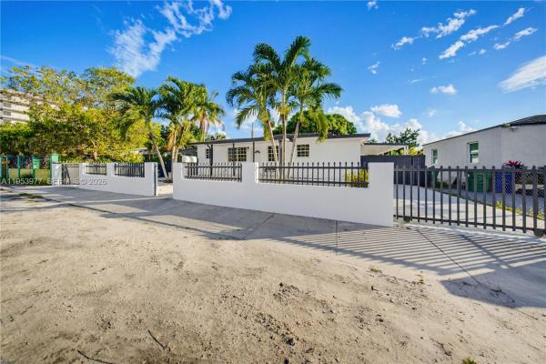 Bloomfield Hills, 2260 NW 86th Ter, West Little River, Florida 33147, image 2