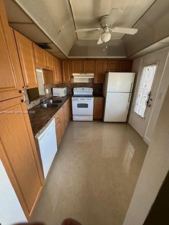 Meadowbrook Towers, 319 NE 14th Ave #607, Hallandale Beach, Florida 33009, image 2