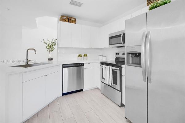 8930 NE 8th Ave #901, Unincorporated Dade County, Florida 33138, image 1