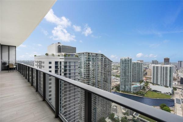 Brickell Heights East, 45 SW 9th St #4609, Miami, Florida 33130, image 1