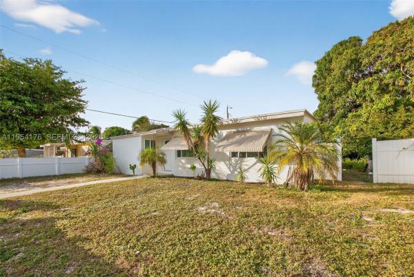 San Castle, 171 Tulip Tree Dr, Lake Worth, Florida 33462, image 1