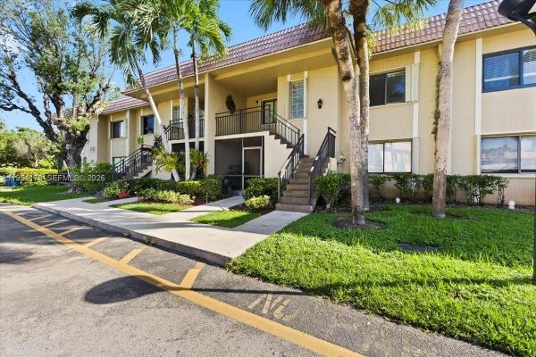 Racquet Club At Bonaventure, 302 Lakeview Dr #203, Weston, Florida 33326, image 2