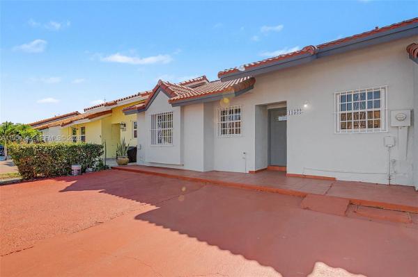 Bristol Park, 11522 NW 4th Way, Sweetwater, Florida 33172, image 2
