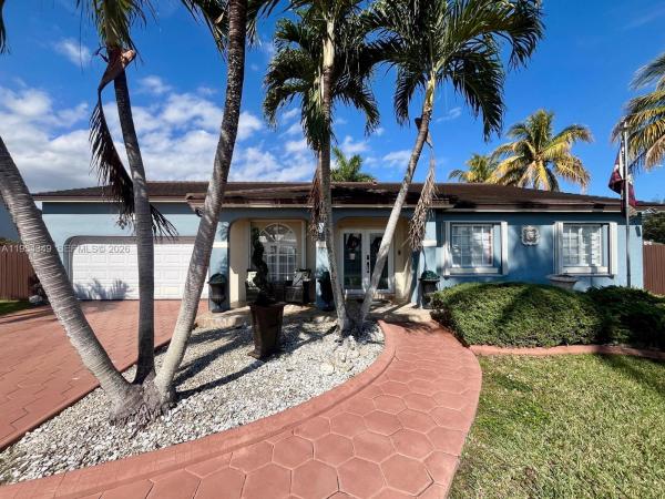 15201 SW 177th Ter, Unincorporated Dade County, Florida 33187, image 1