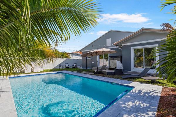 1041 NW 73rd St, Unincorporated Dade County, Florida 33150, image 1