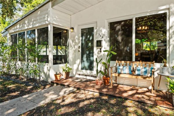 Bellwood Homesites, 505 NE 132nd Ter, North Miami, Florida 33161, image 1