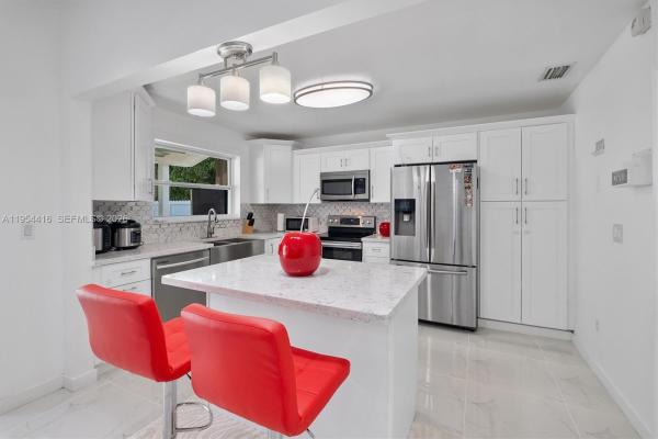 Meadow Wood Manor, 26161 SW 130th Ave, Princeton, Florida 33032, image 2
