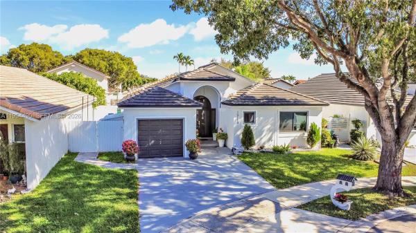 Alameda Northwest, 15113 NW 91st Ct, Miami Lakes, Florida 33018, image 2