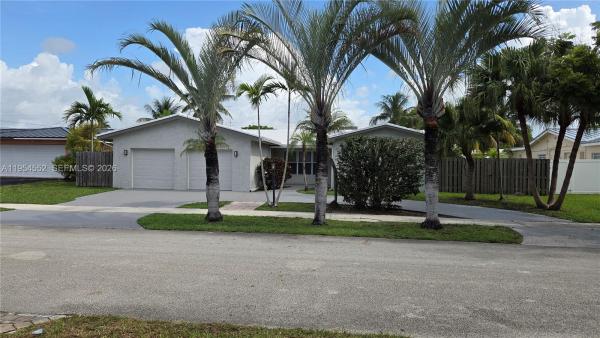 Hollywood Golf Estates, 1245 Coral Ln, Hollywood, Florida 33019, image 1