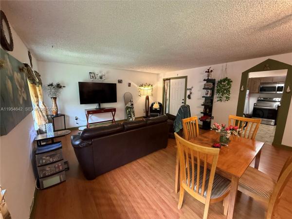 Lakeview Gardens, 5275 SW 77th Ct #202H, Glenvar Heights, Florida 33155, image 2