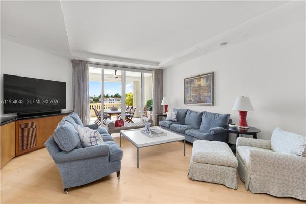 Bella Vista Mid Rise North, 20165 NE 39th Pl #303, Aventura, Florida 33180, image 3