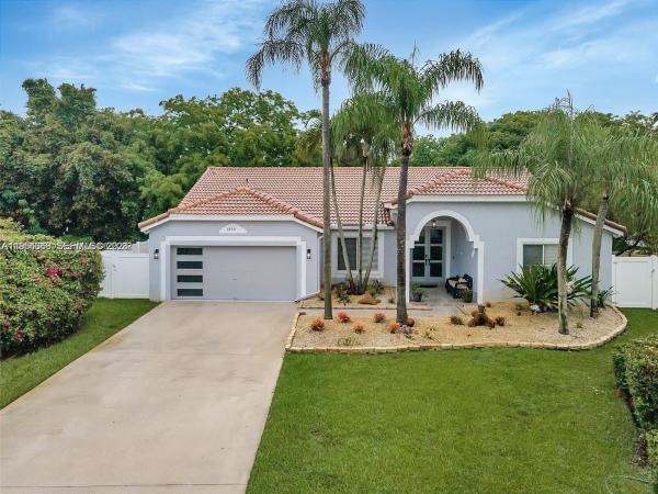 Waterford Landing At Country Isles, 1800 Water Ridge Dr, Weston, Florida 33326, image 1
