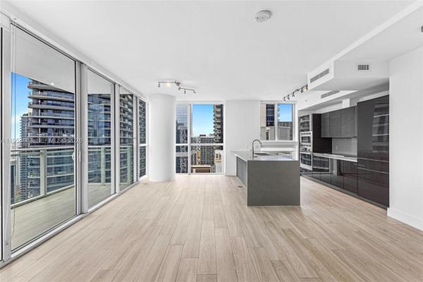 The Bond On Brickell, 1080 Brickell Ave #3909, Miami, Florida 33131, image 1