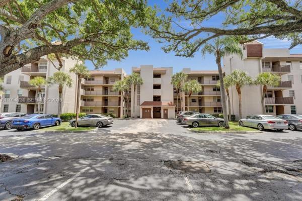 Sabal Palm Of Pine Island Ridge, 9520 Seagrape Dr #306, Davie, Florida 33324, image 1