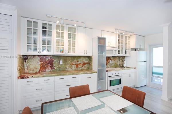 Lake Mayan, 1850 S Ocean Dr #305, Fort Lauderdale, Florida 33316, image 2