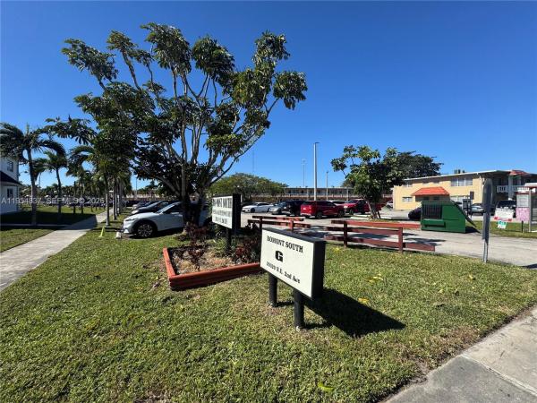 Romont South, 20320 NE 2nd Ave #7, Miami Gardens, Florida 33179, image 1