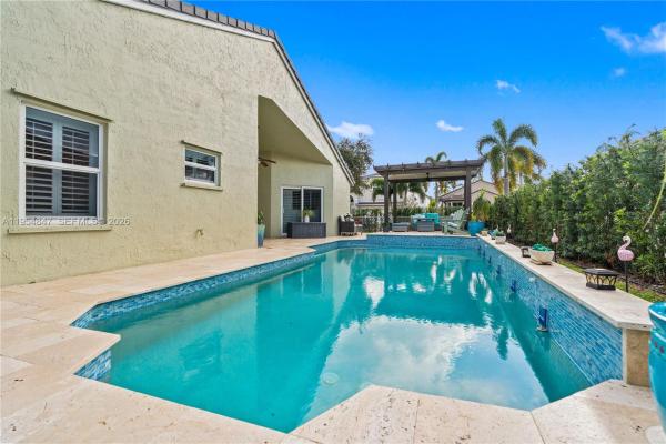 Chapel Lake Estates, 1024 NW 184th Way, Pembroke Pines, Florida 33029, image 2