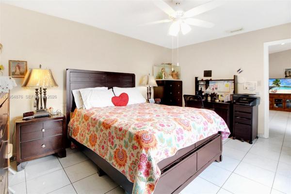 11942 SW 210th St, Unincorporated Dade County, Florida 33177, image 1