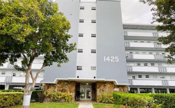 Fairways Royale, 1425 Atlantic Shores Blvd #209, Hallandale Beach, Florida 33009, image 1