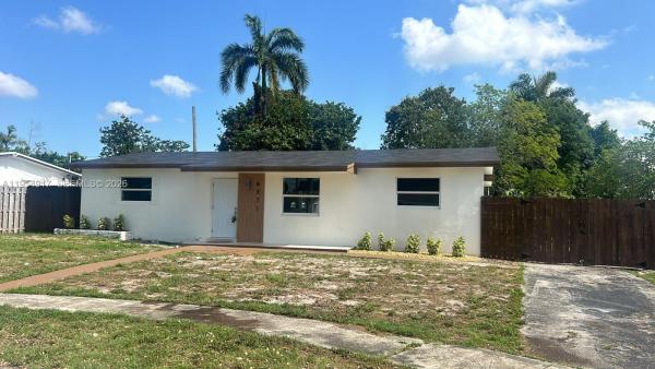 Driftwood Plaza, 6271 Farragut St, Hollywood, Florida 33024, image 2