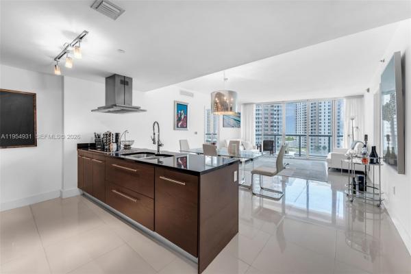Icon Brickell Tower 2, 495 Brickell Ave #BY1007, Miami, Florida 33131, image 1