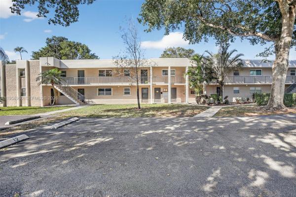 Alpine Woods, 8523 Old Country Mnr #520, Davie, Florida 33328, image 1