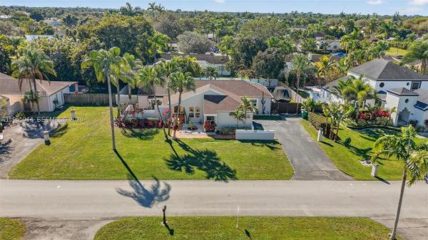 15280 SW 153rd St, Unincorporated Dade County, Florida 33187, image 1