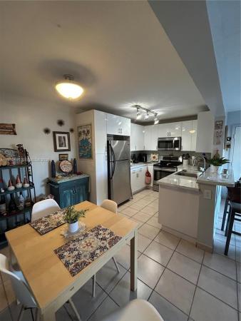 The Palms Of Pembroke, 200 W Palm Cir W #104, Pembroke Pines, Florida 33025, image 2