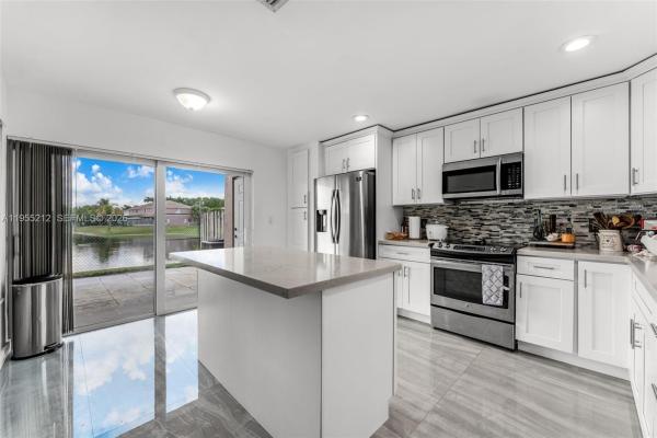 6934 SW 164th Ct, Unincorporated Dade County, Florida 33193, image 3